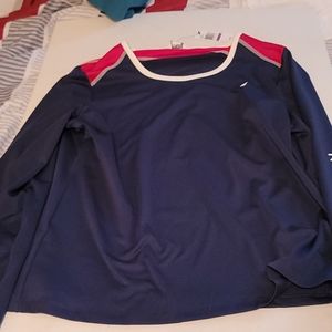 Womens active wear long sleeve shirt